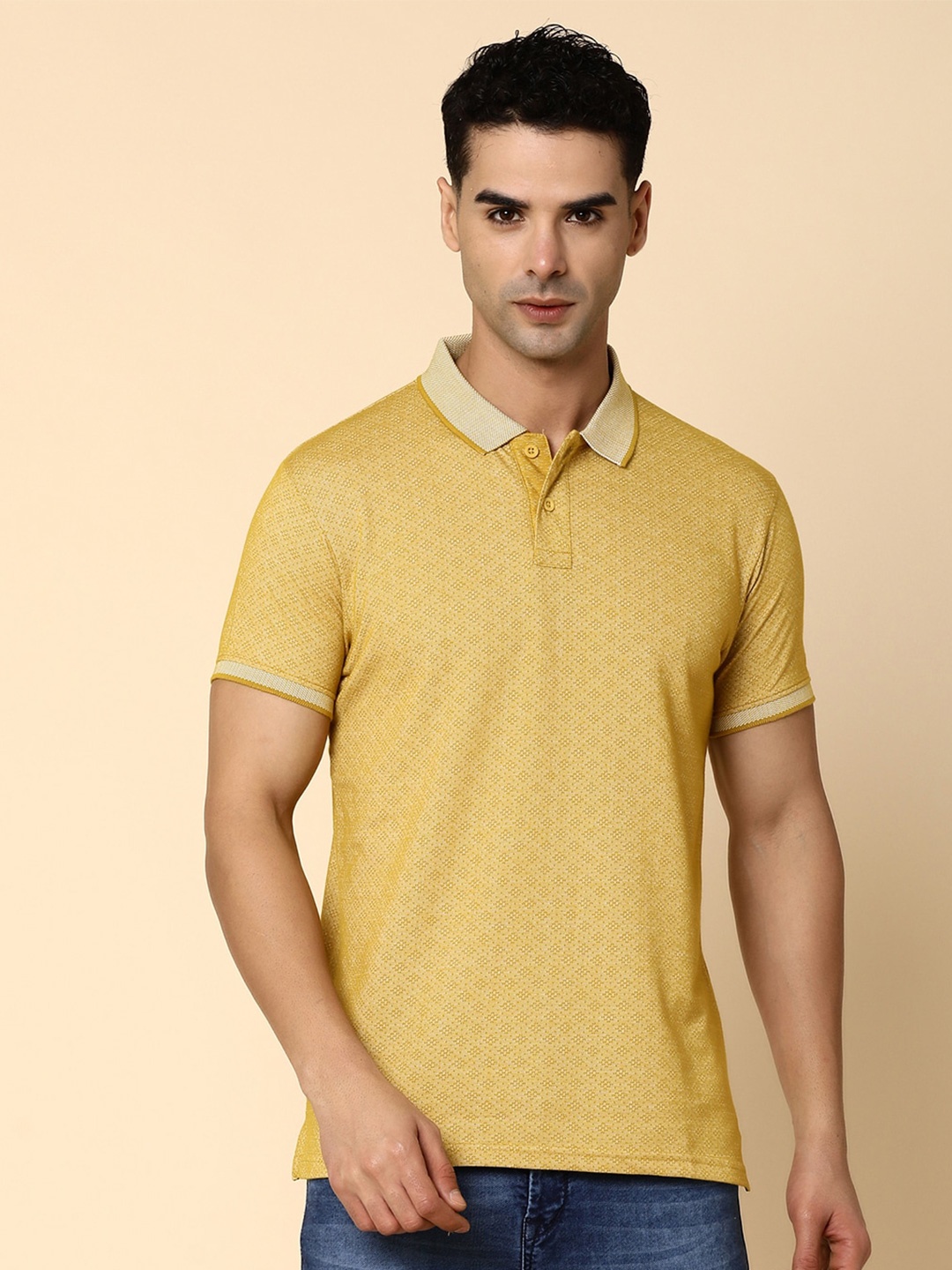 

V-Mart Geometric Printed Polo Collar Cotton T-shirt, Gold