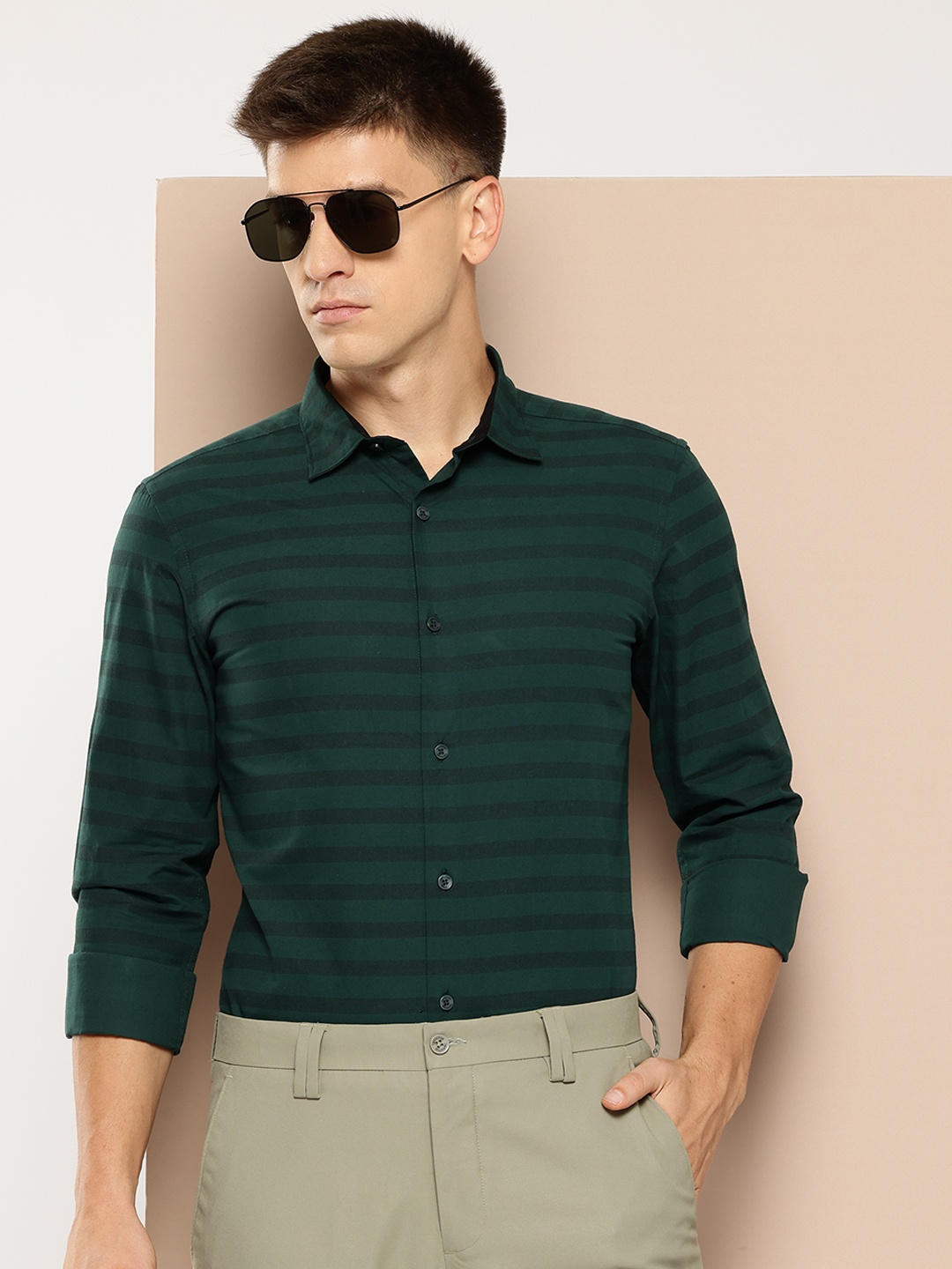 

INVICTUS Pure Cotton Slim Fit Striped Formal Shirt, Green