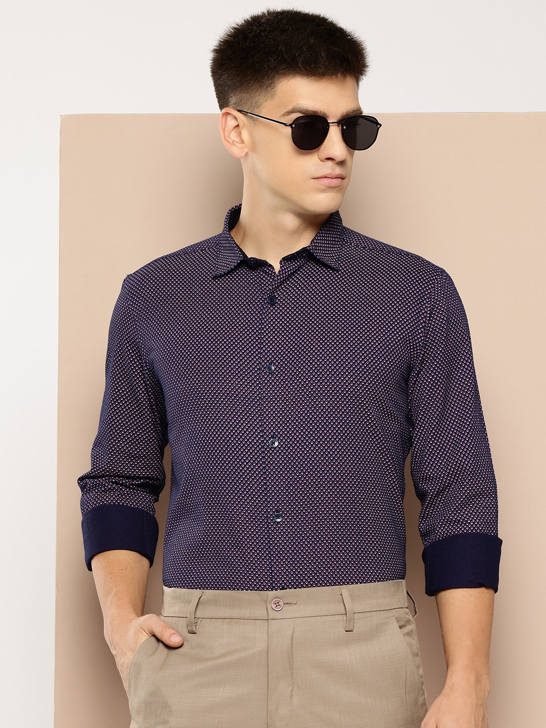 

INVICTUS Pure Cotton Slim Fit Printed Formal Shirt, Navy blue