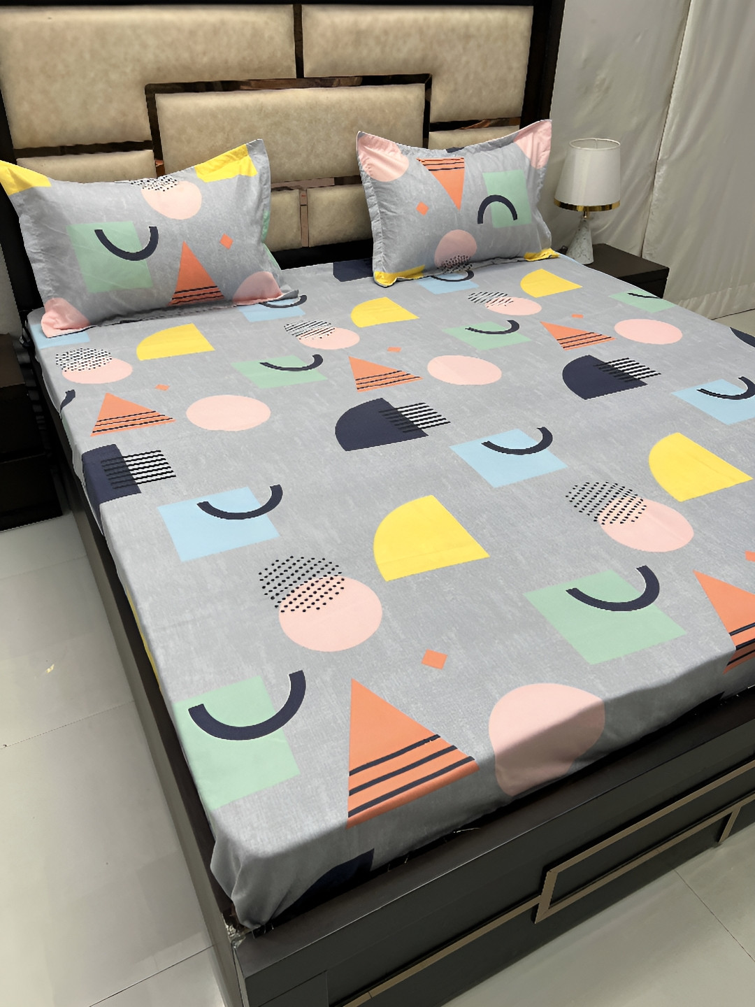 

Pure Decor Grey Geometric Printed 260 TC Cotton Queen Bedsheet with 2 Pillow Covers