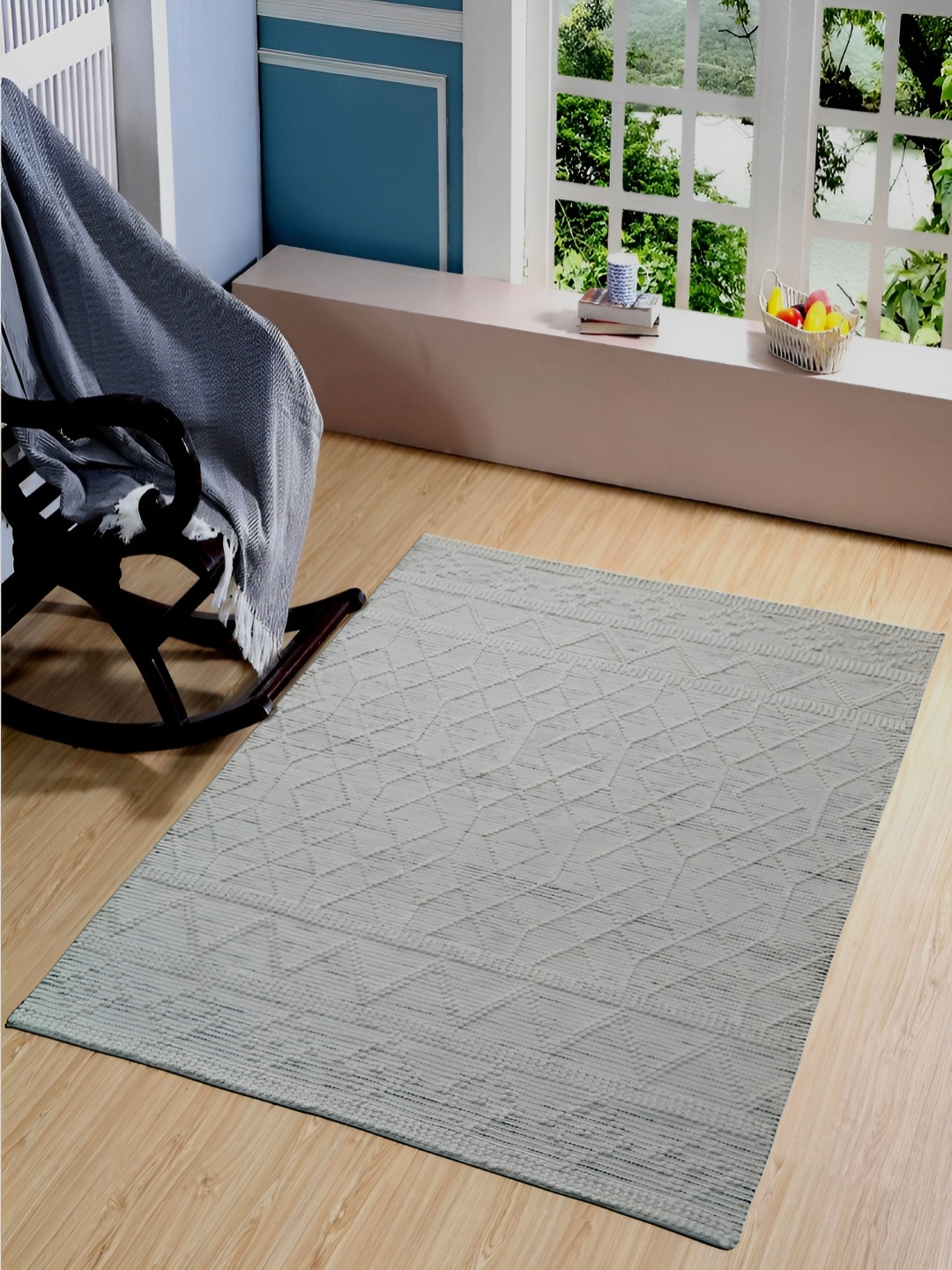 

MRIC Off White Geometric Rectangle Woollen Carpet