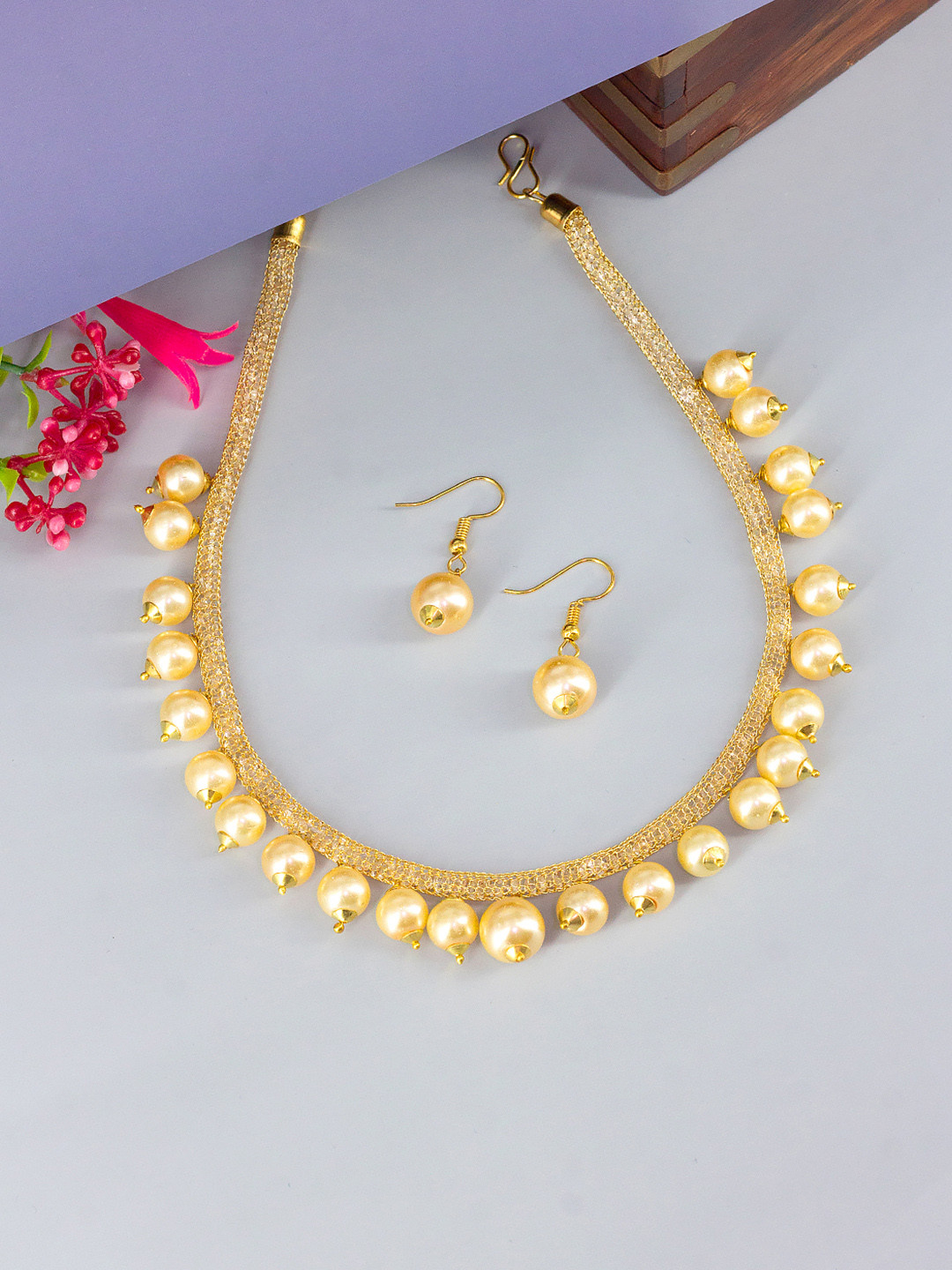 

PRIVIU Gold-Plated Zircon-Studded & Pearl-Beaded Jewellery Set