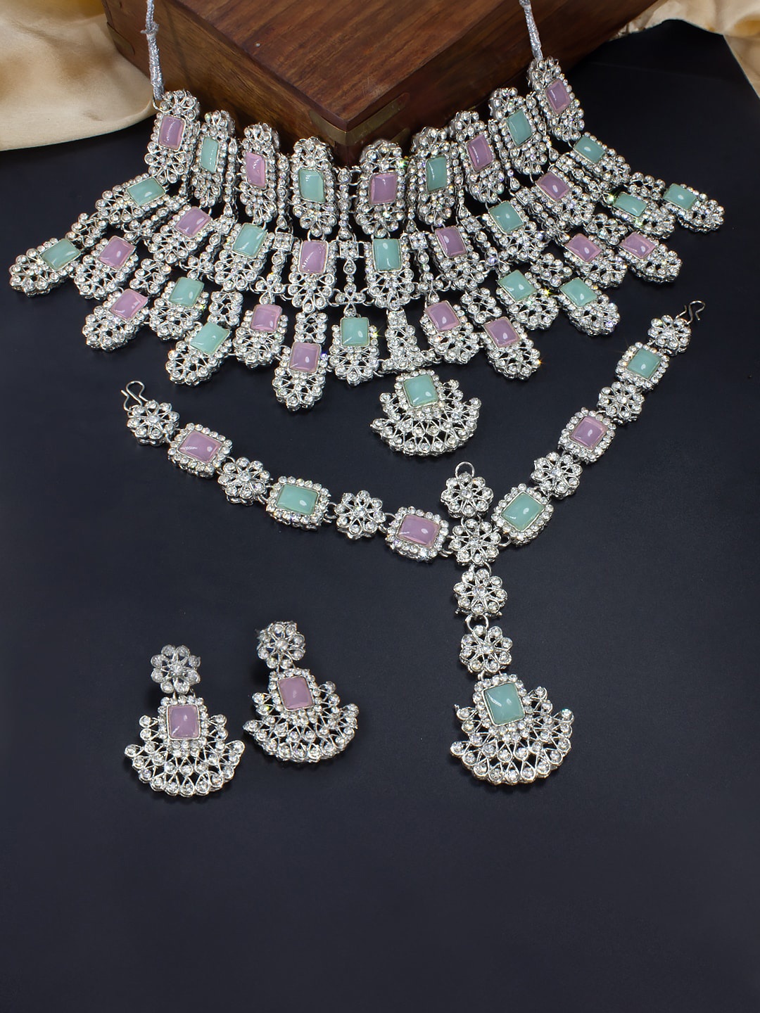 

PRIVIU Silver-Plated Stone Studded Jewellery Set