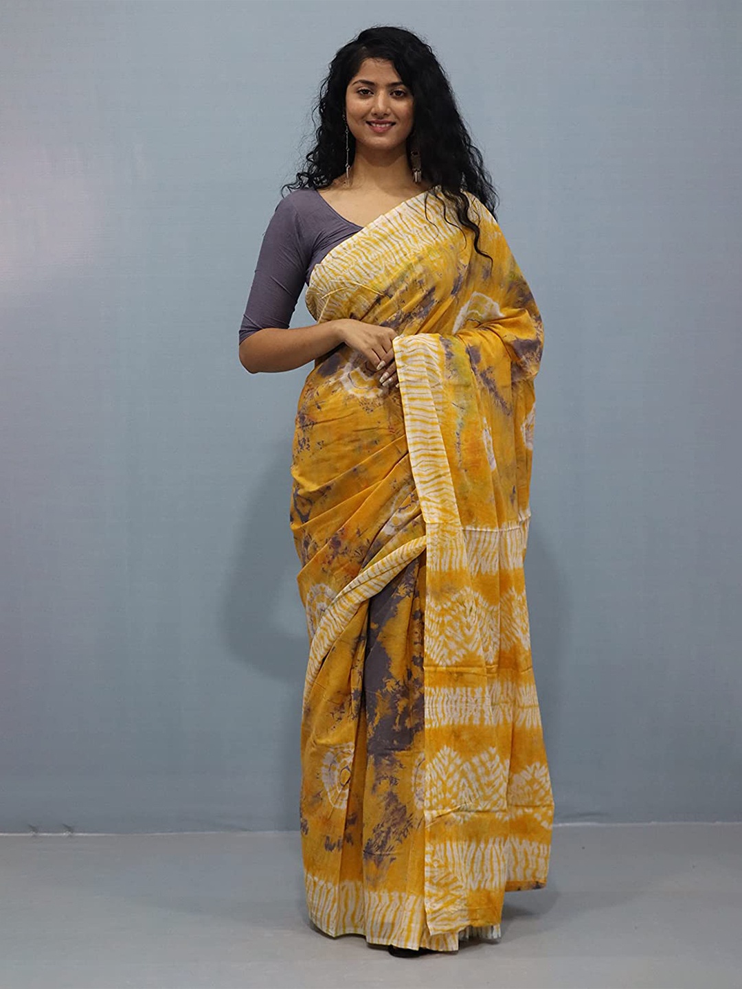 

NIKHILAM Tie and Dye Pure Cotton Ikat Saree, Brown