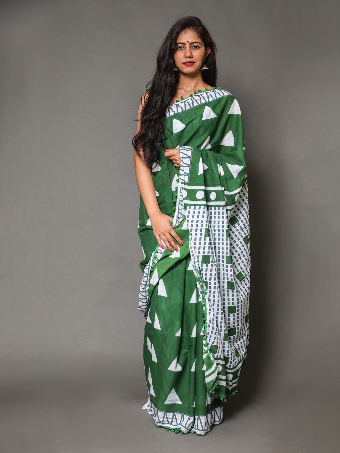 

NIKHILAM Pure Cotton Bagru Saree, Green