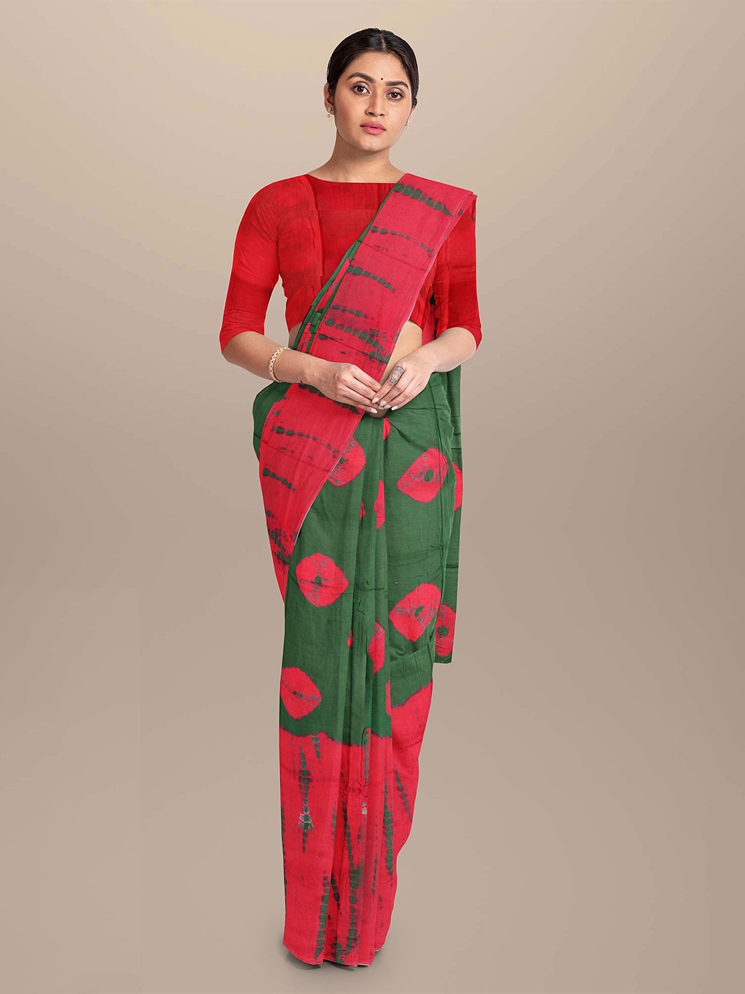 

NIKHILAM Tie & Dye Printed Mulmul Cotton Bagru Saree, Red
