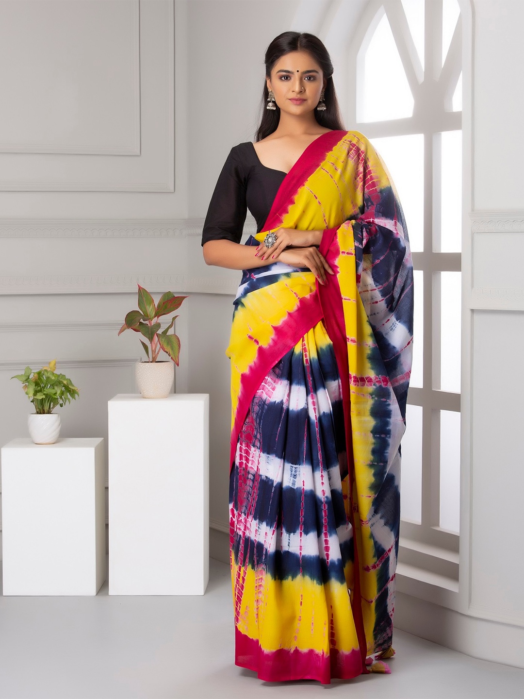 

NIKHILAM Tie and Dye Pure Cotton Bandhani Saree, Black