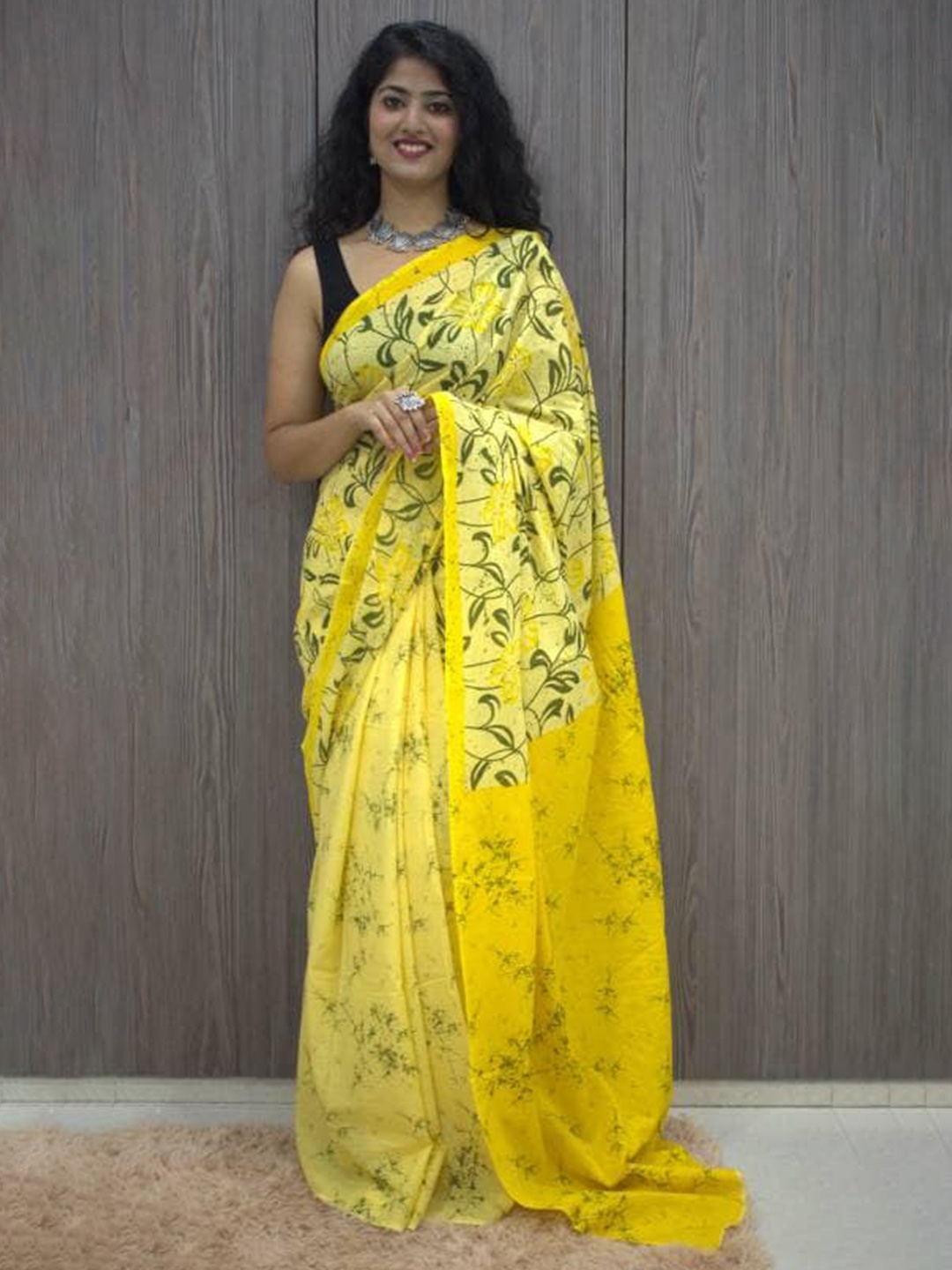 

NIKHILAM Floral Printed Mulmul Cotton Block Print Saree, Yellow