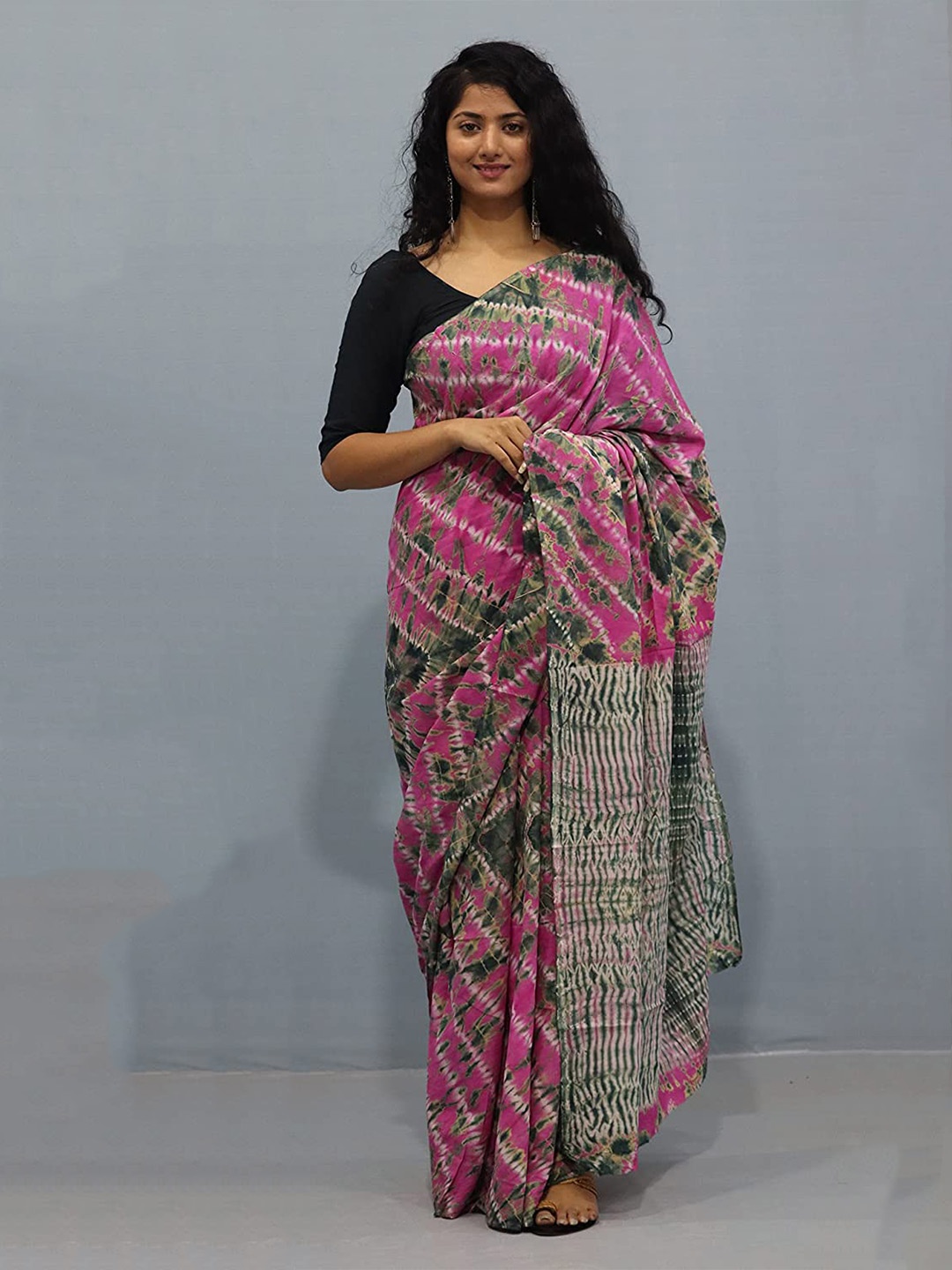 

NIKHILAM Tie & Dye Printed Mulmul Cotton Saree, Pink