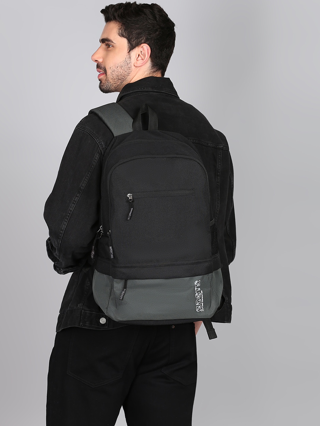 

The Roadster Lifestyle Co. Unisex Colorblocked Laptop Backpack - 35 L, Black