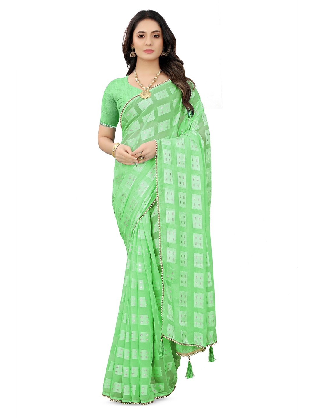 

AVIMOZ Geometric Woven Design Embellished Pure Silk Saree, Green