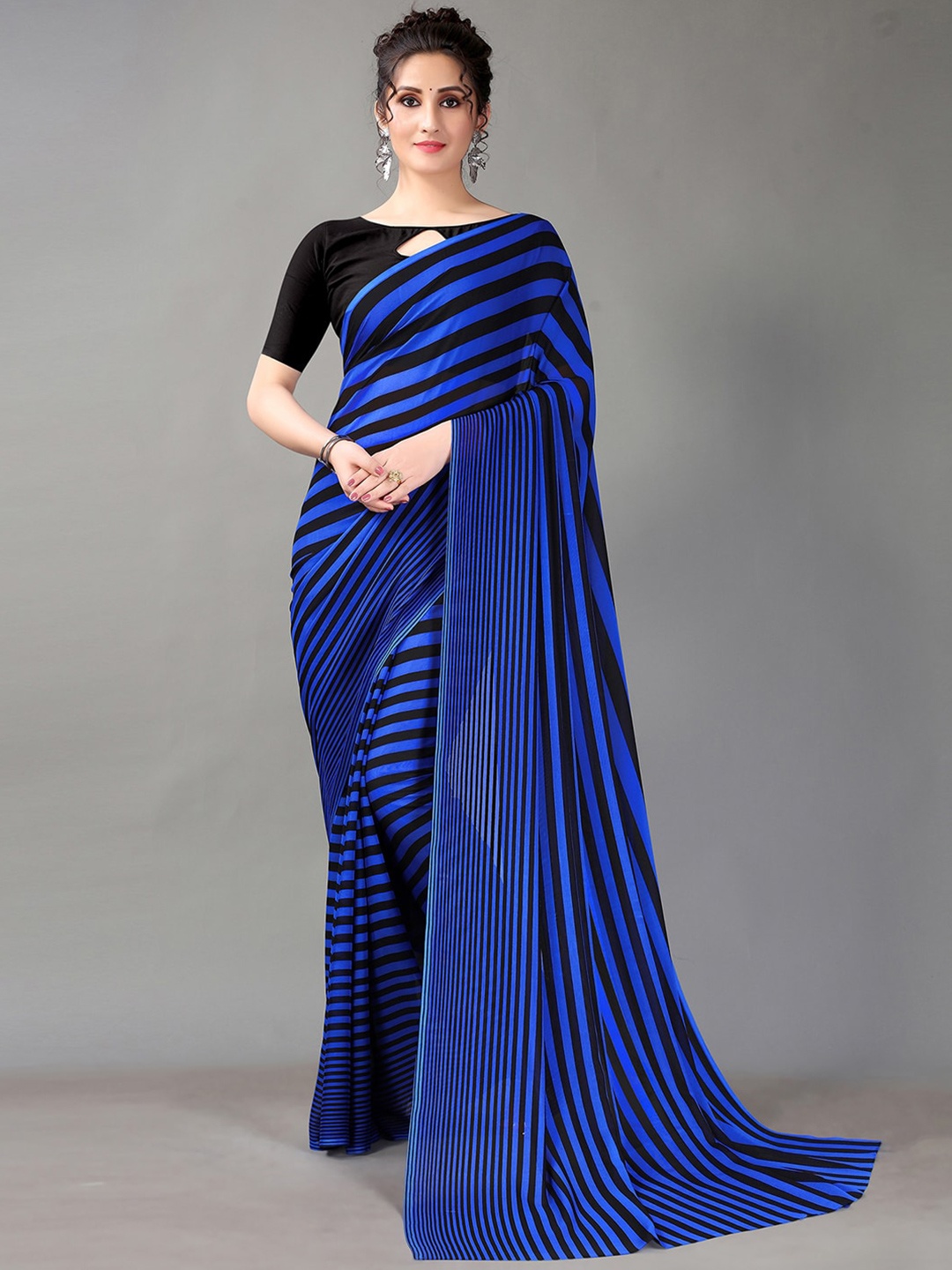 

HRITIKA Blue and Black Striped Print Saree