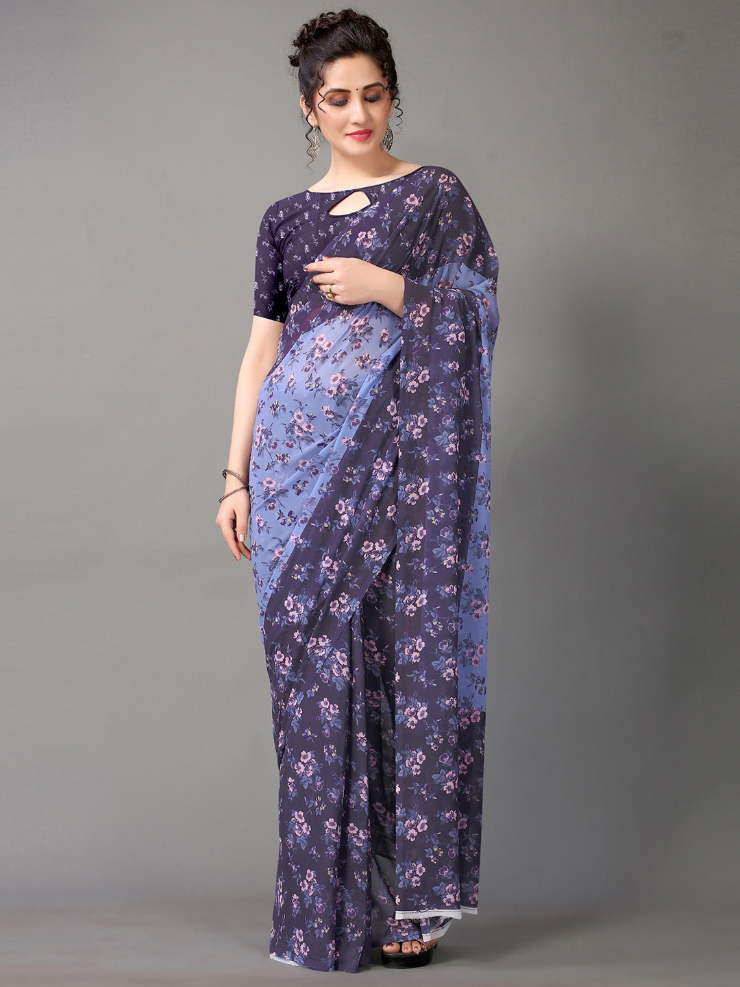 

HRITIKA Ethnic Floral Printed Saree, Navy blue