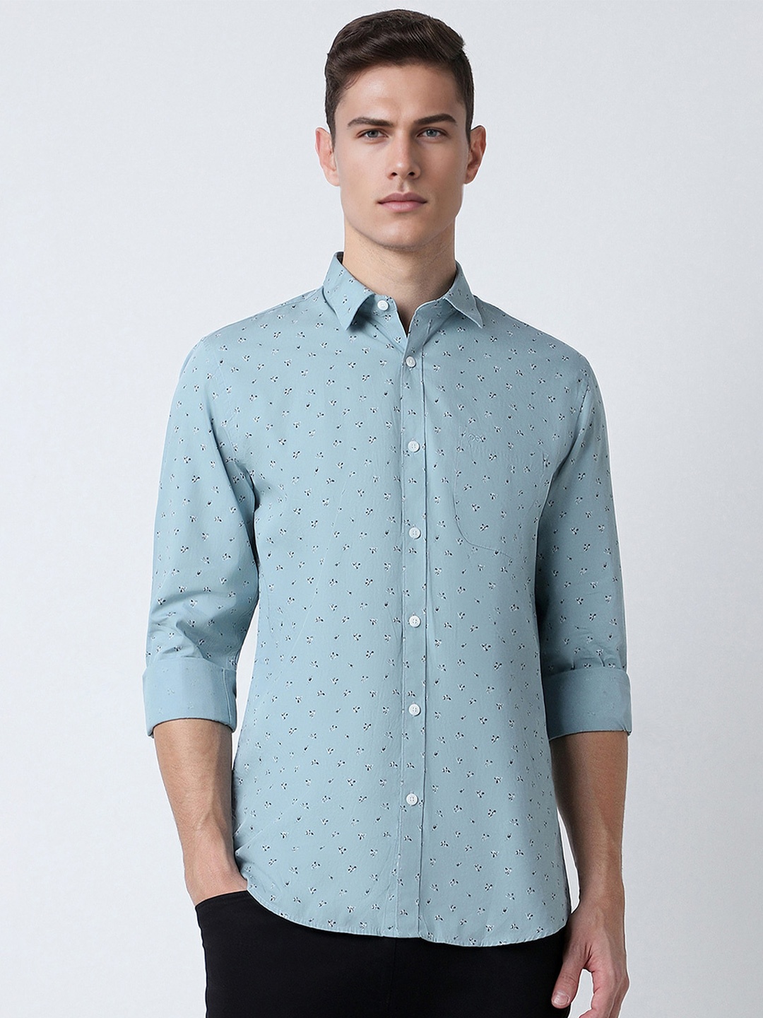 

Peter England Casuals Slim Fit Micro Ditsy Printed Pure Cotton Casual Shirt, Blue