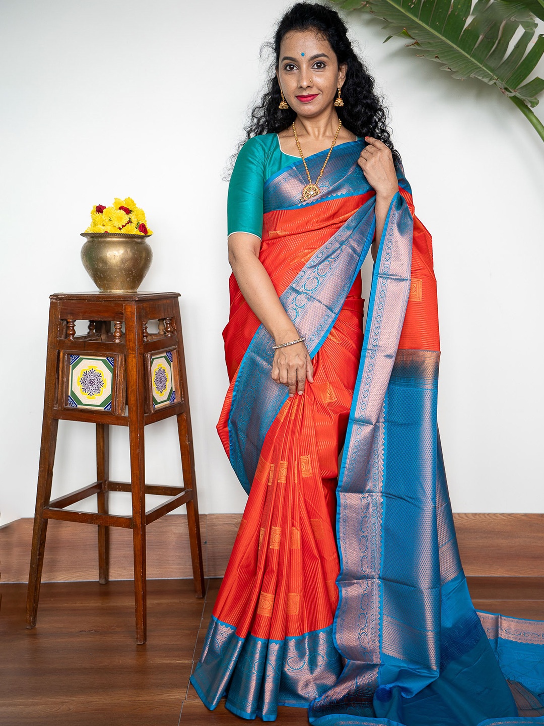 

Nerige Story Woven Design Zari Saree, Orange