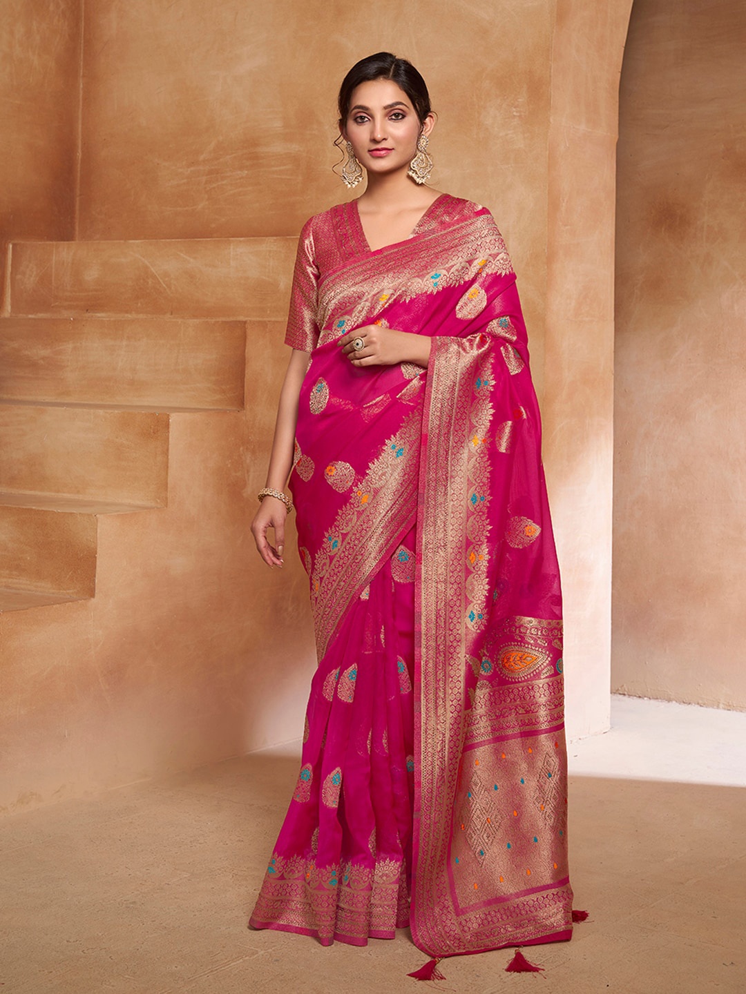 

Inddus Ethnic Motif Woven Design Zari Organza Saree, Magenta