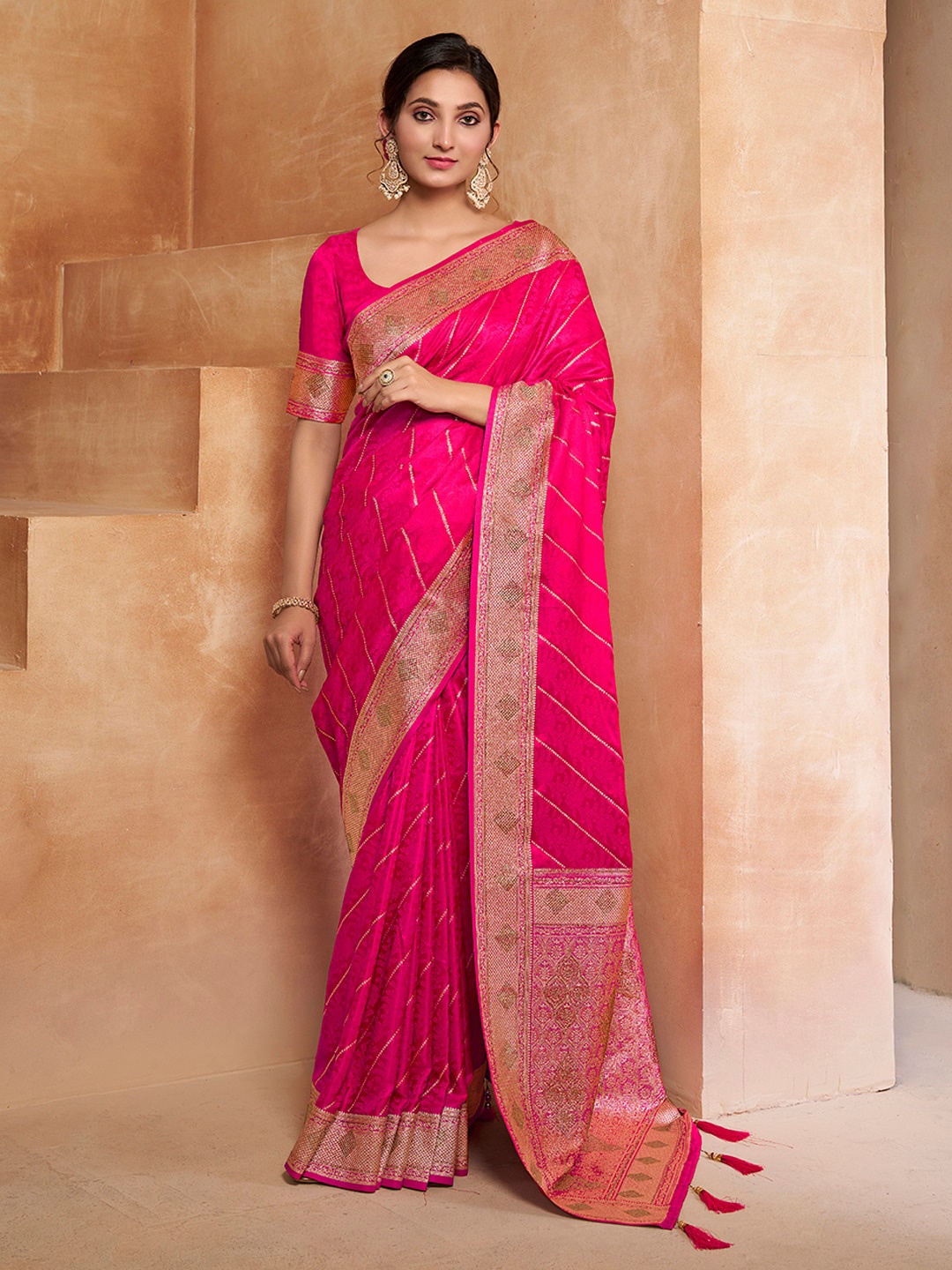

Inddus Striped Woven Design Zari Pure Silk Saree, Magenta