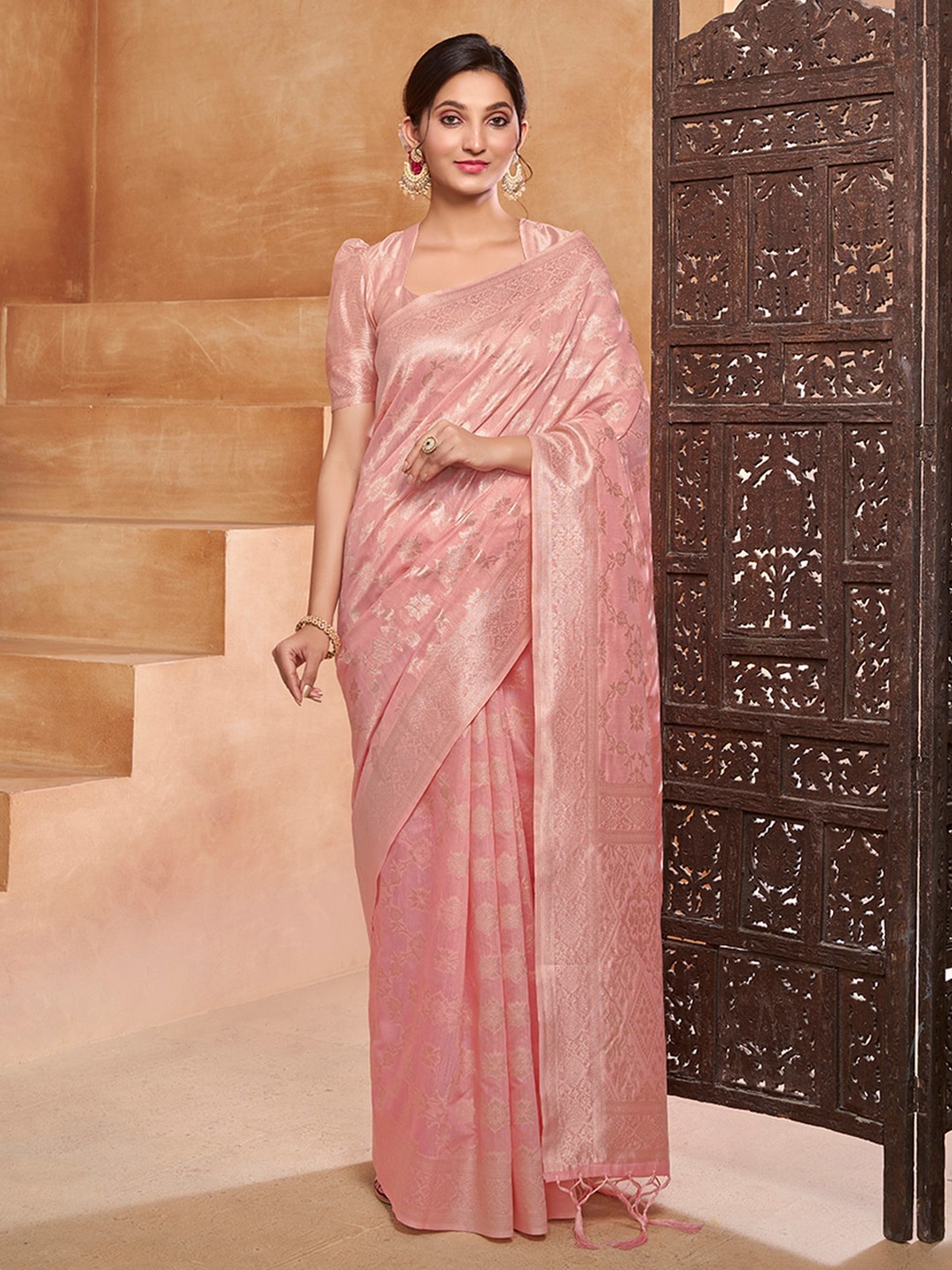 

Inddus Floral Woven Design Zari Saree, Pink