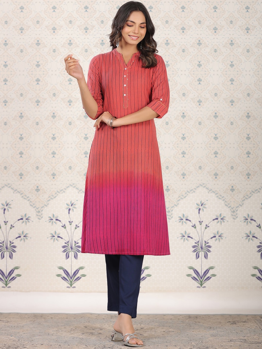 

Ode by House of Pataudi Red Striped Mirror Work Cotton Kurta