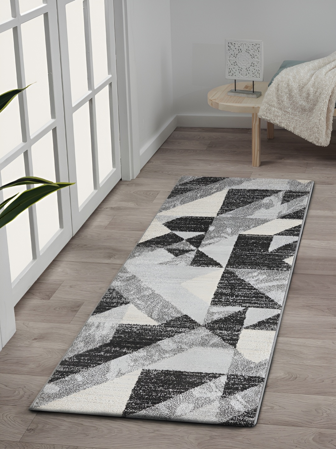 

OBSESSIONS Charcoal & Off White Geometric-Printed Anti-Static Floor Runner