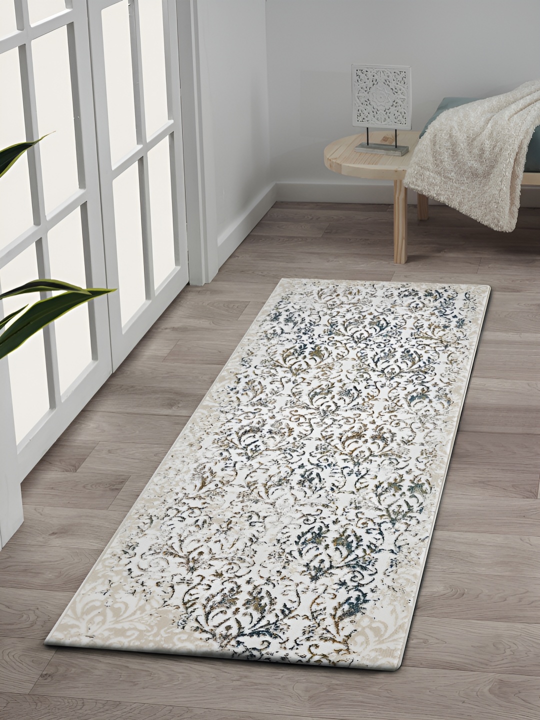 

OBSESSIONS White & Cream Coloured Floral-Printed Anti-Static Floor Runner