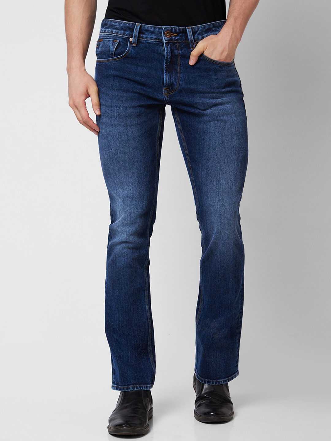 

SPYKAR Men Bootcut Clean Look Light Fade Mid Rise Cotton Jeans, Blue