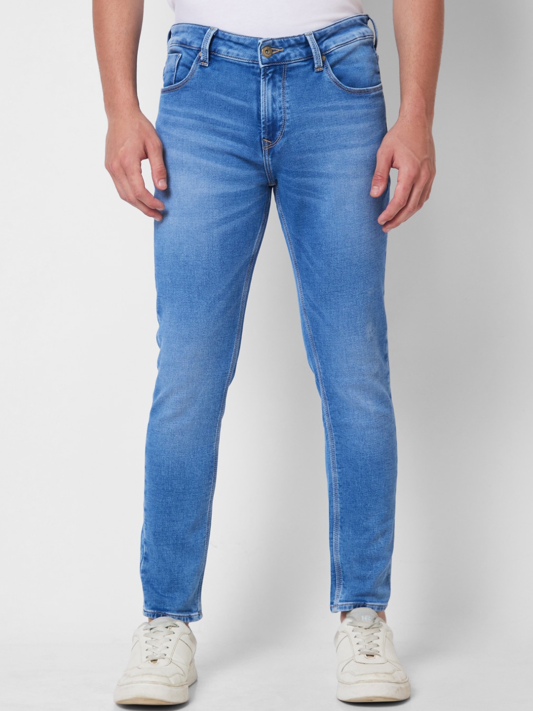 

SPYKAR Men Tapered Fit Heavy Fade Clean Look Whiskers Cotton Jeans, Blue
