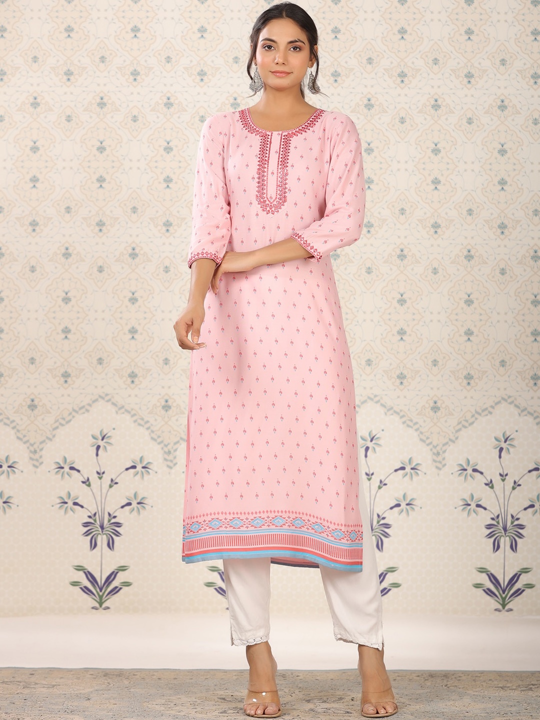 

Ode by House of Pataudi Pink Ethnic Motifs Printed Round Neck Thread Work Kurta