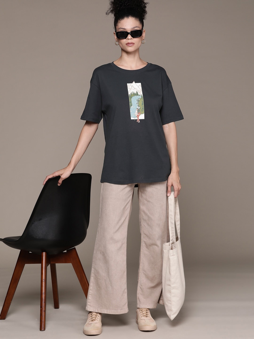 

The Roadster Lifestyle Co. Women Graphic Print Pure Cotton Longline T-shirt, Black