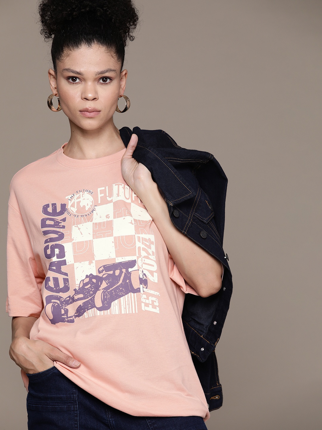 

The Roadster Lifestyle Co. Women Printed Pure Cotton Oversized T-shirt, Pink