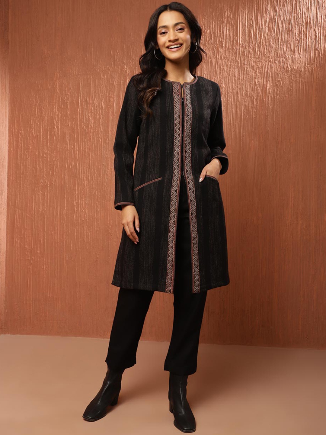 

Fabindia Ajrakh Printed Woollen Longline Open Front Jacket, Black