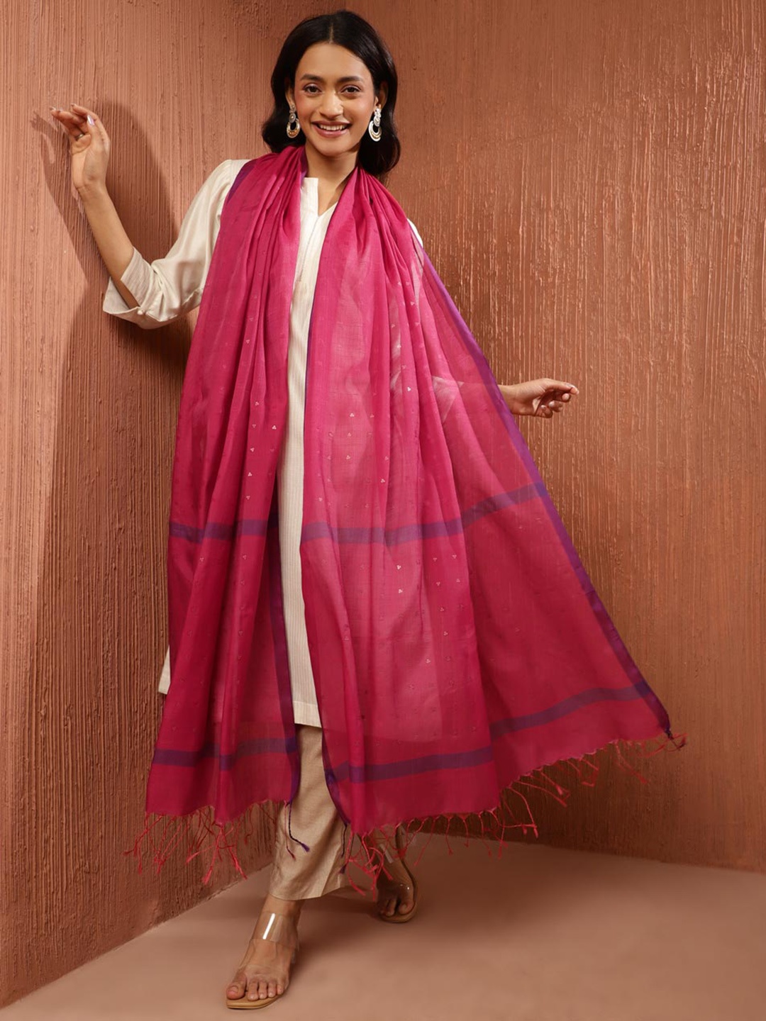 

Fabindia Pink Ethnic Motifs Woven Design Tasselled Dupatta