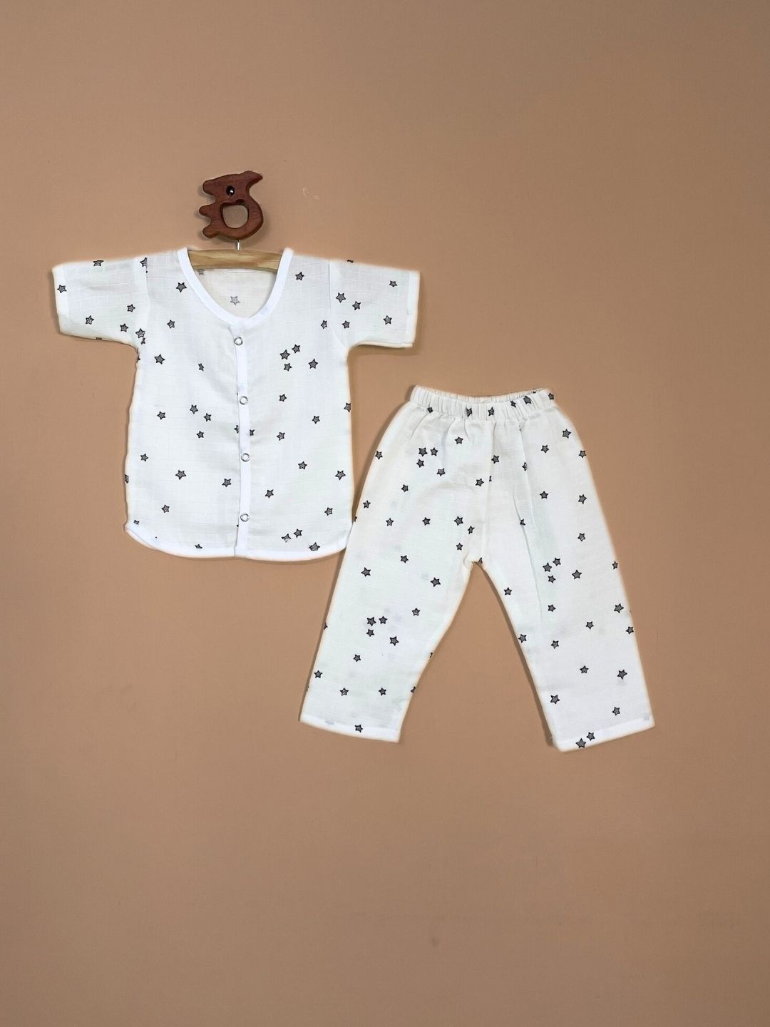 

BAESD Infants Printed Pure Cotton Top with Pyjamas, Off white