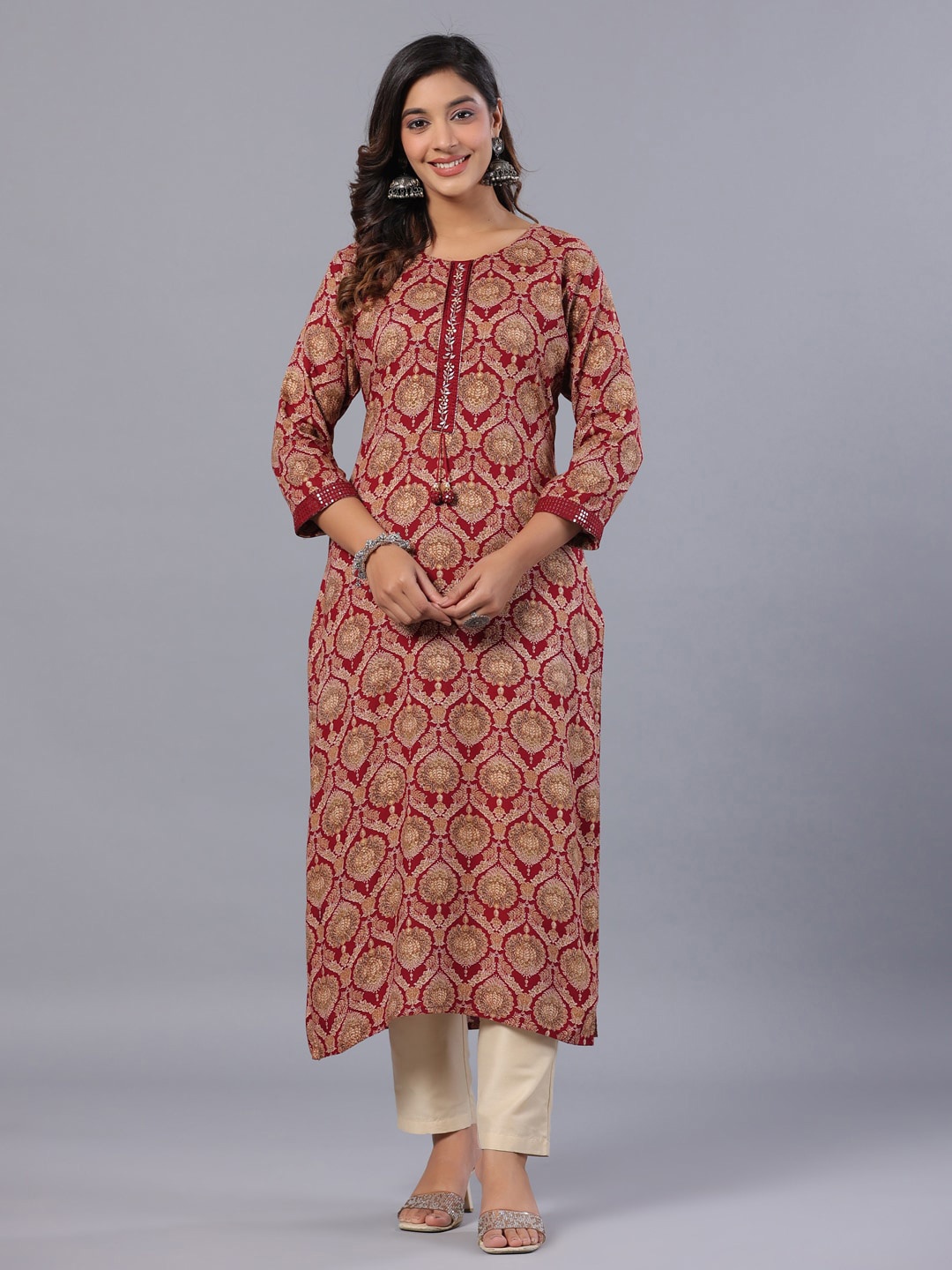 

Amchoor Floral Printed Sequinned Thread Work Round Neck Straight Kurta, Maroon