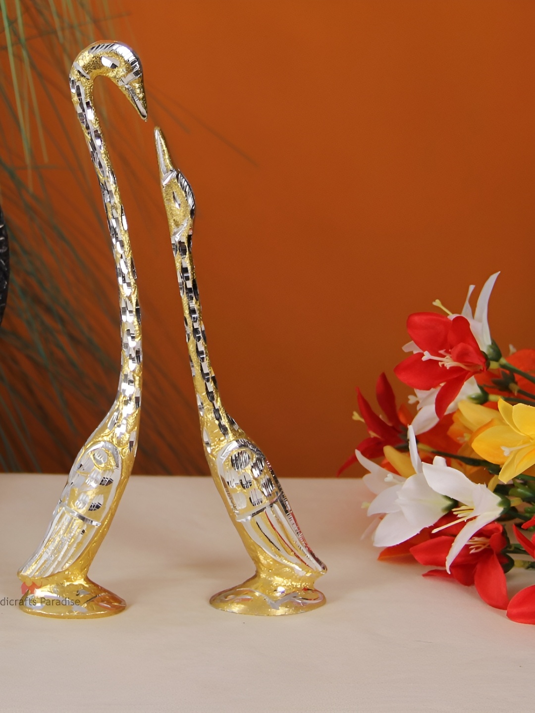 

HANDICRAFTS PARADISE Brown & Silver Toned 2 Pieces Animal Swan Metal Showpiece, Gold