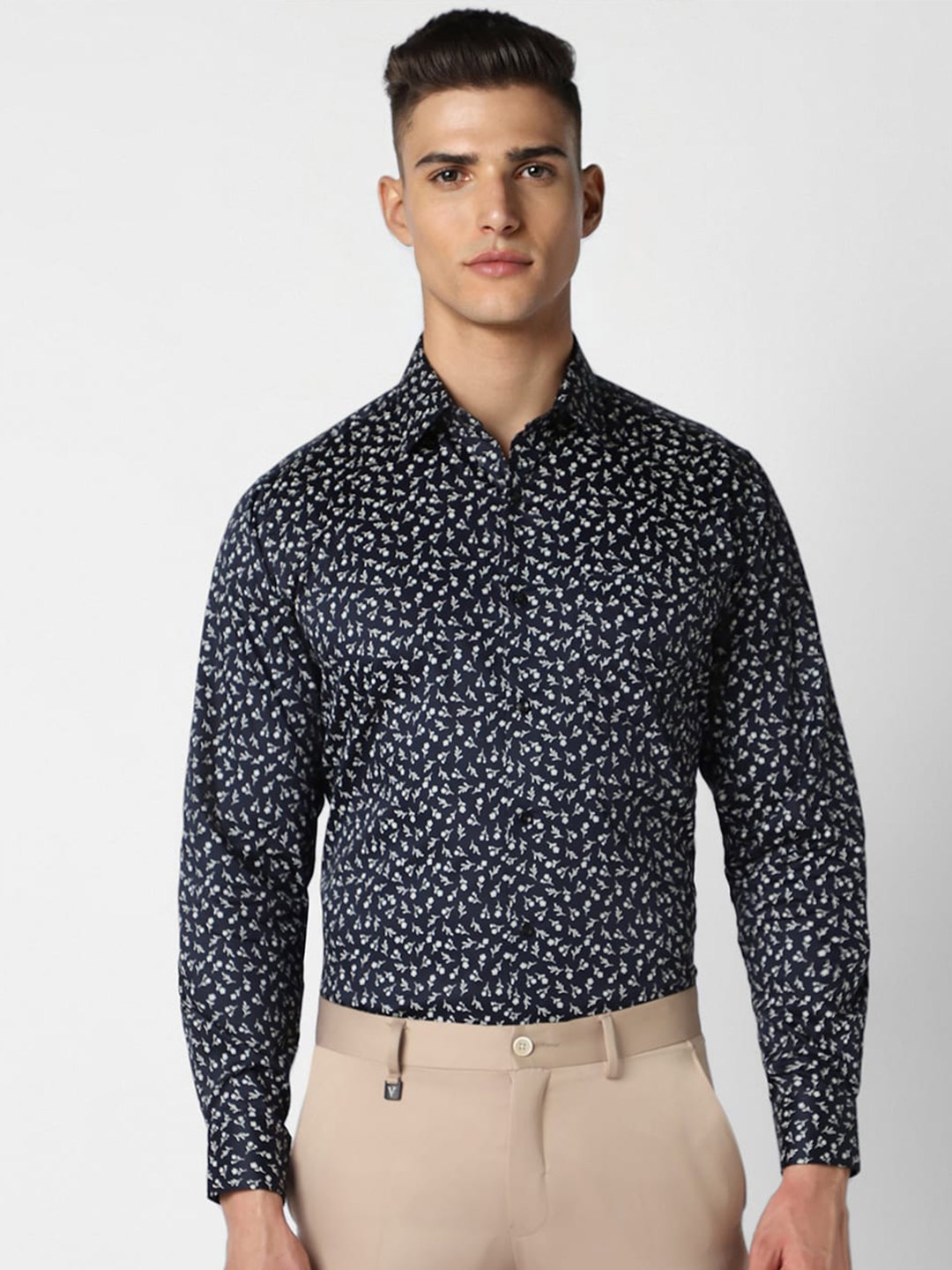 

Van Heusen Floral Printed Spread Collar Slim Fit Opaque Cotton Formal Shirt, Black