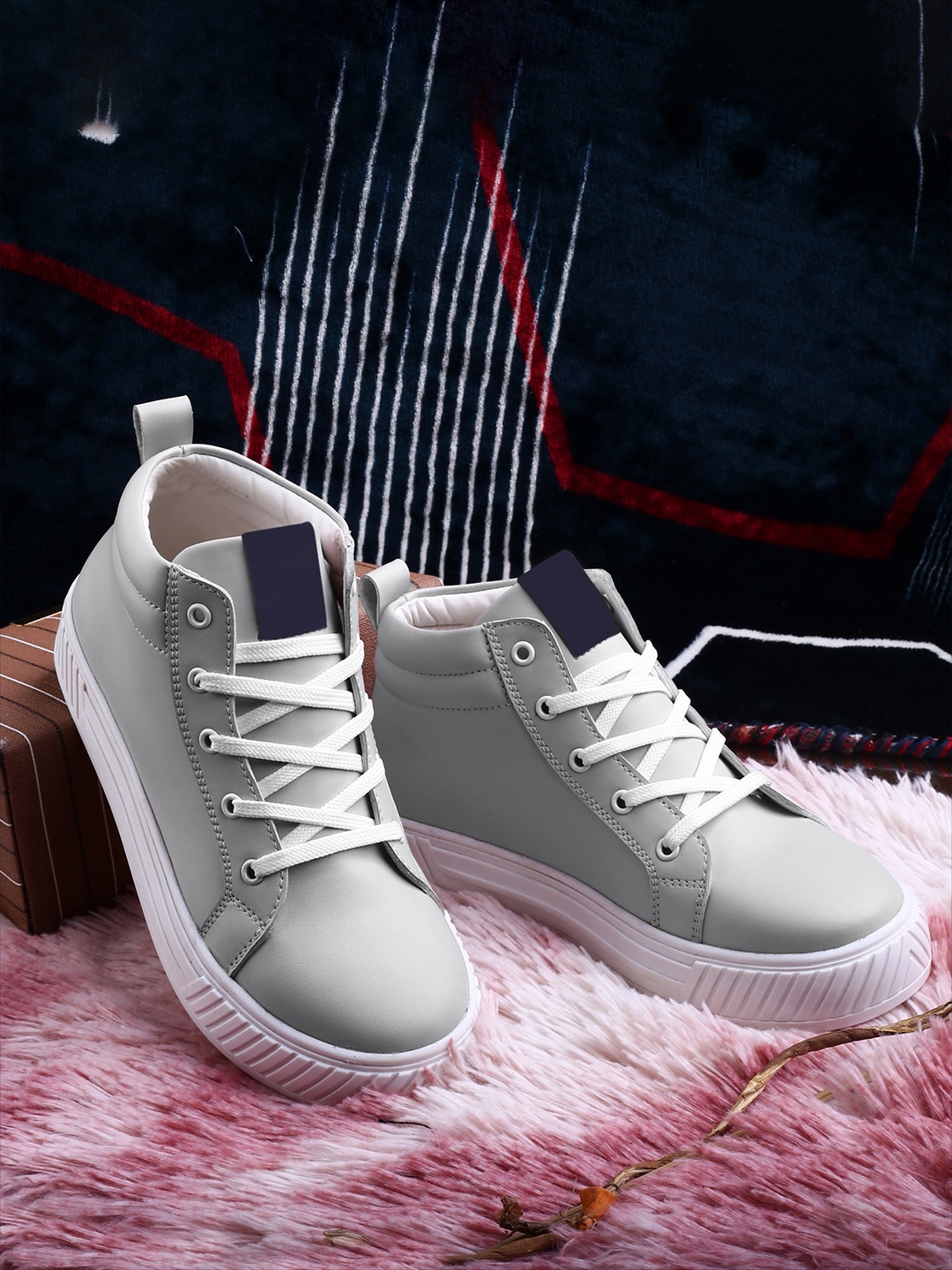 

Bxxy Women Contrast Sole Lace Up Sneakers, Grey