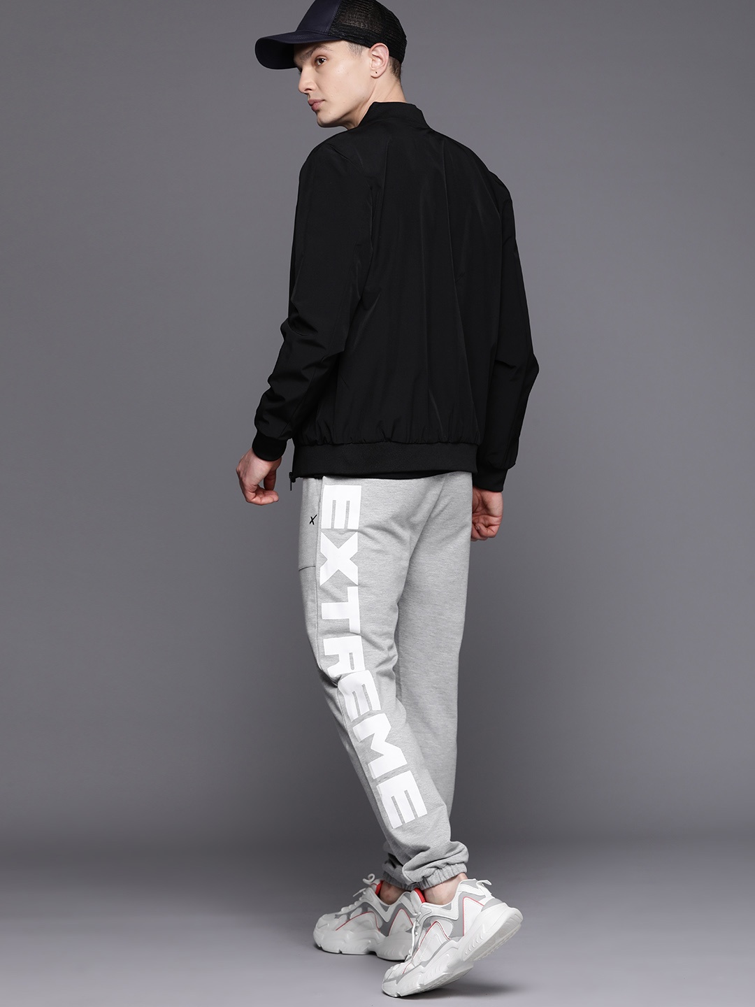 

HRX by Hrithik Roshan Men Typography Print Regular Fit Joggers, Grey melange