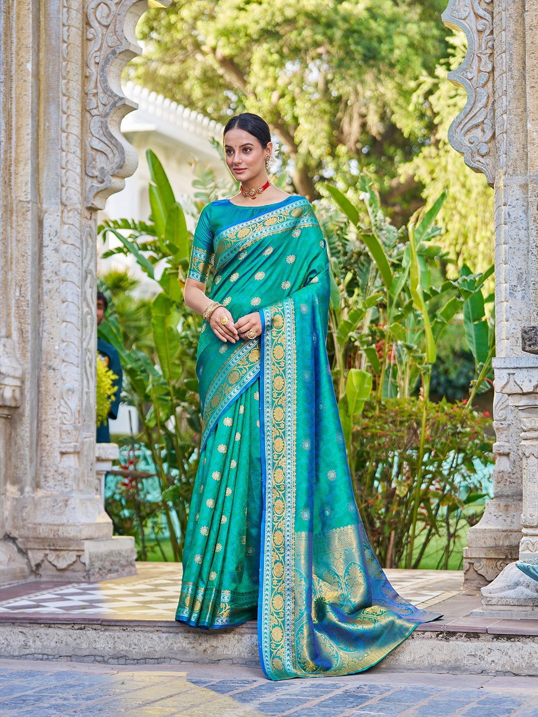 

koram design Woven Design Zari Banarasi Saree, Green