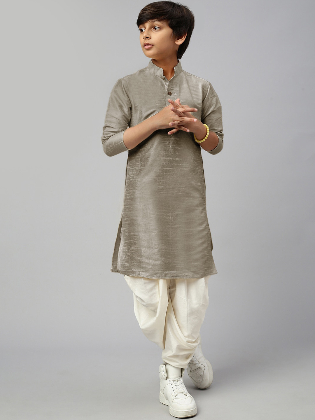 

Sangria Boys Mandarin collar Long Sleeves Straight Kurta And Pyjama, Silver