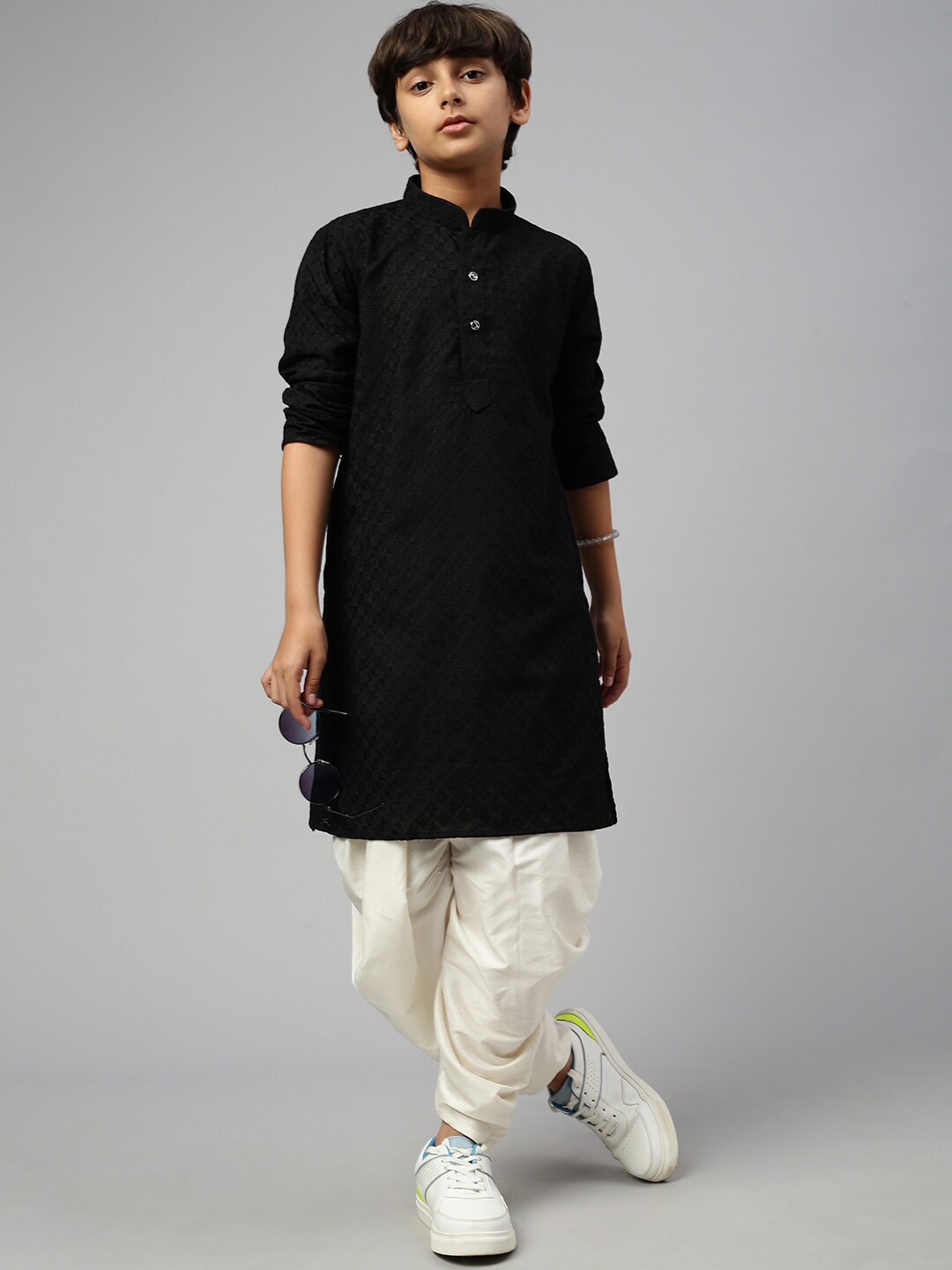

Sangria Boys Chikankari Embroidered Straight Kurta & Dhoti Pant, Black