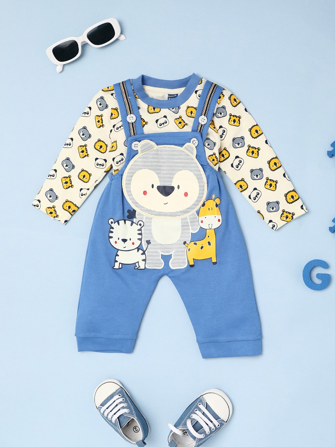 

V-Mart Infants Graphic Printed Pure Cotton Dungarees With T-Shirt, Blue