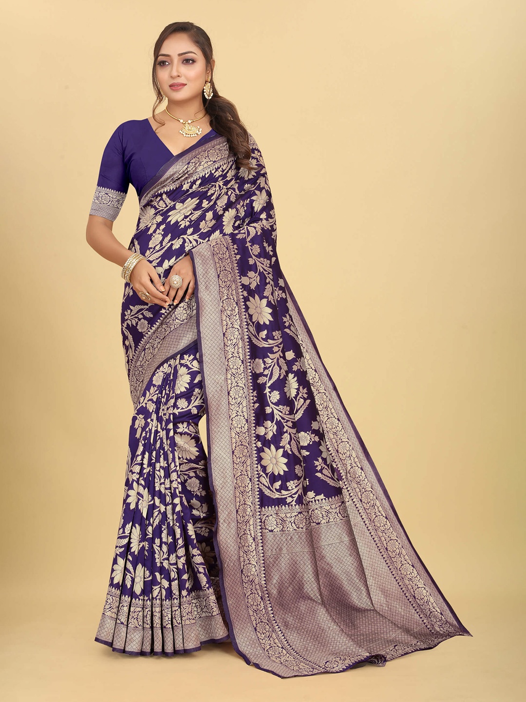 

VenderVilla Floral Woven Design Zari Saree, Blue
