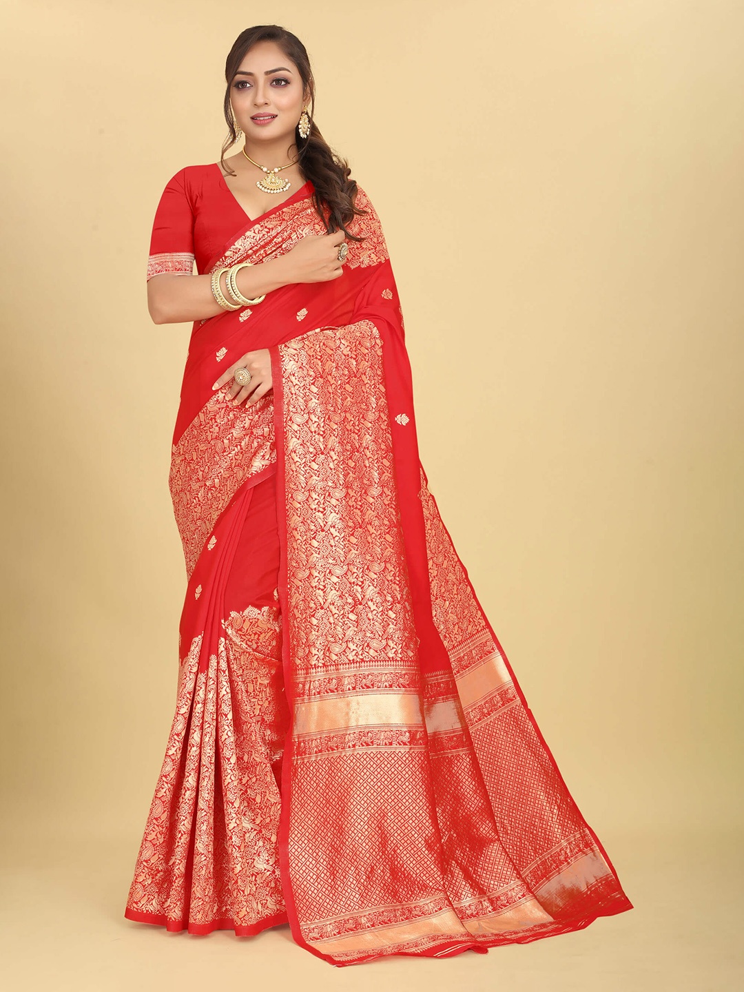 

VenderVilla Ethnic Motifs Woven Design Zari Saree, Red