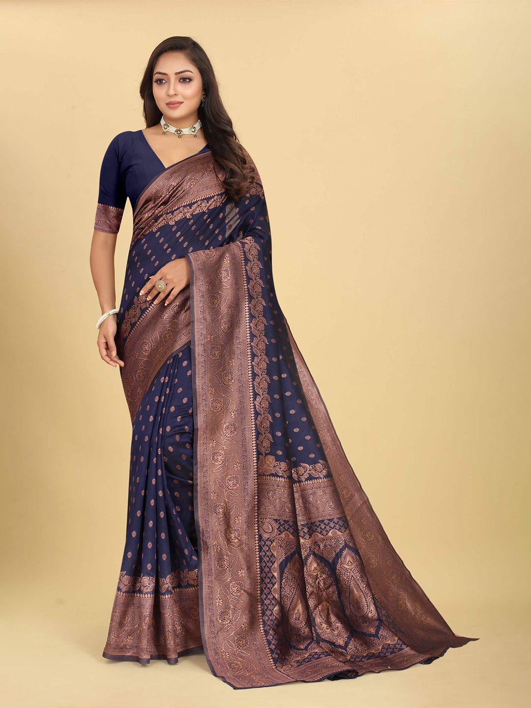 

VenderVilla Ethnic Motifs Woven Design Zari Saree, Navy blue