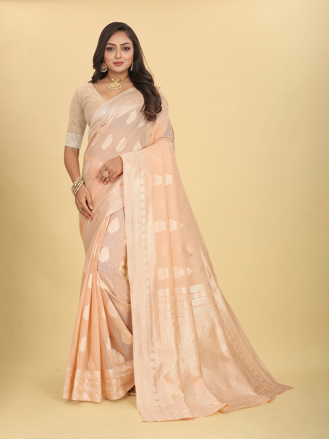 

VenderVilla Woven Design Ethnic Motifs Zari Saree, Peach