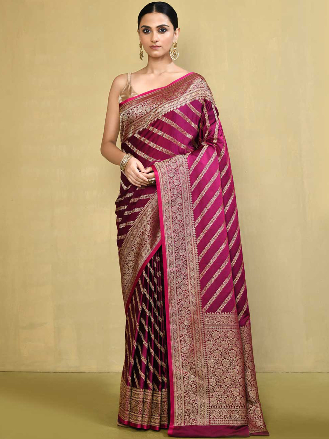 

Rasm by Muskaan Woven Design Zari Banarasi Saree, Magenta