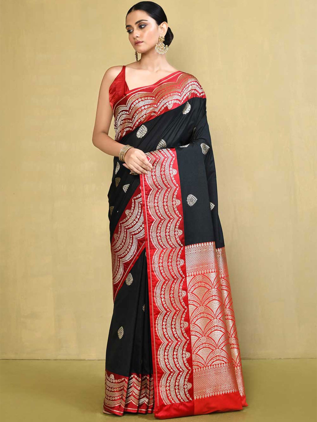 

Rasm by Muskaan Woven Design Zari Banarasi Saree, Black