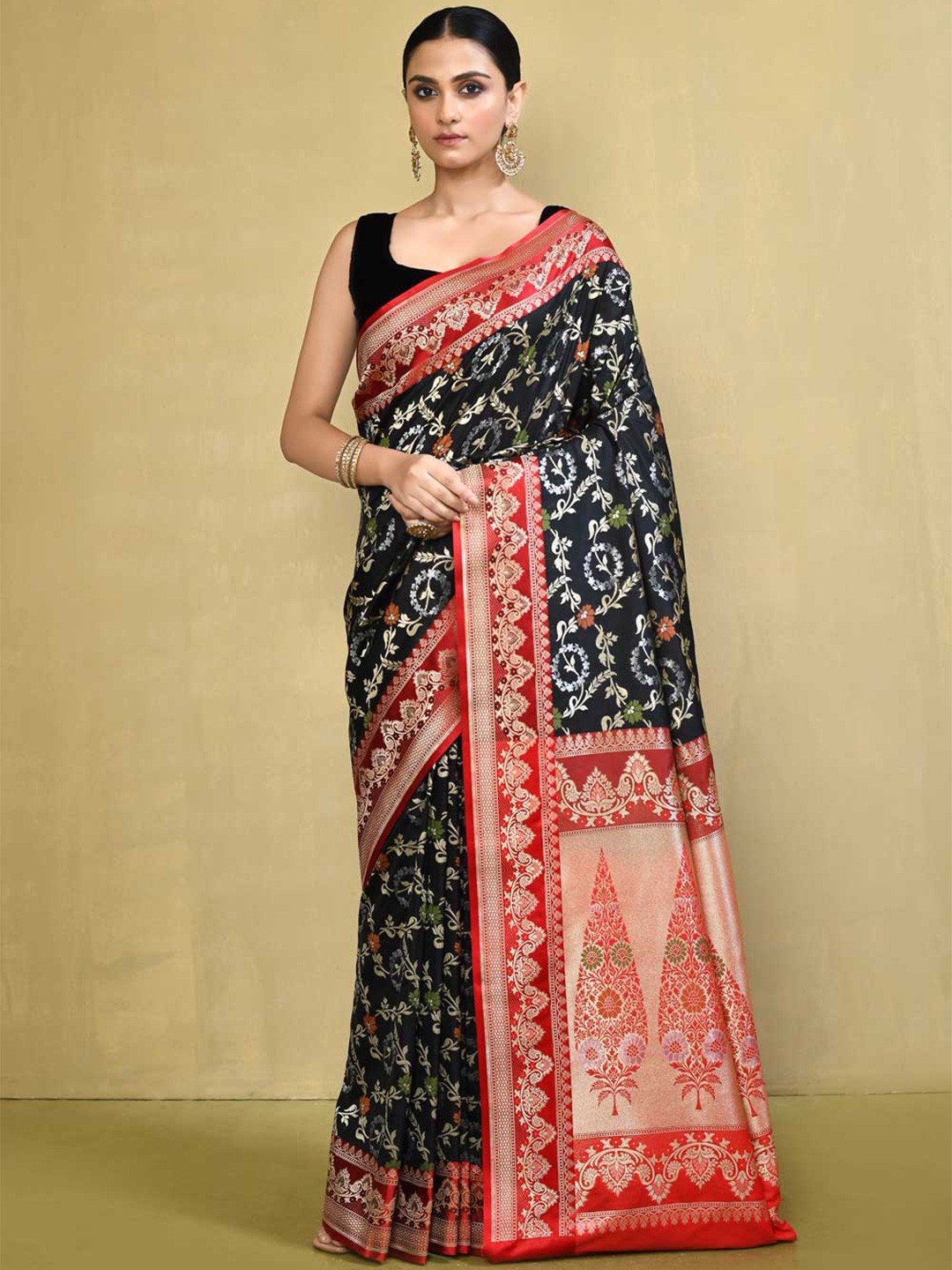 

Rasm by Muskaan Woven Design Zari Banarasi Saree, Black
