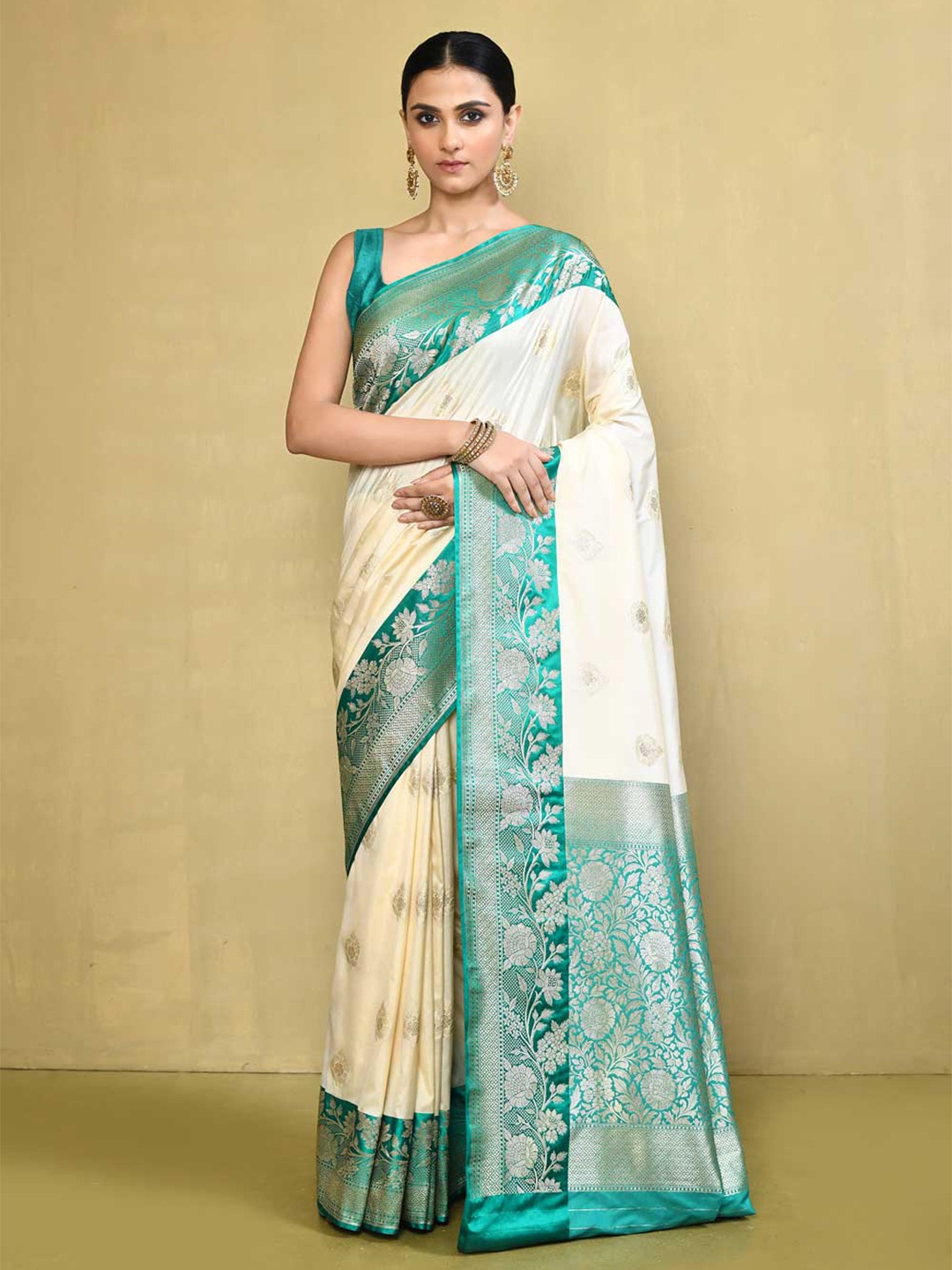 

Rasm by Muskaan Woven Design Zari Banarasi Saree, Off white